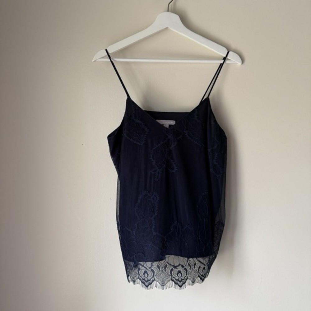 Chelsea 28 Cami Top Sheer‎ Womens Size M Navy Blue Embroidered Floral Preppy